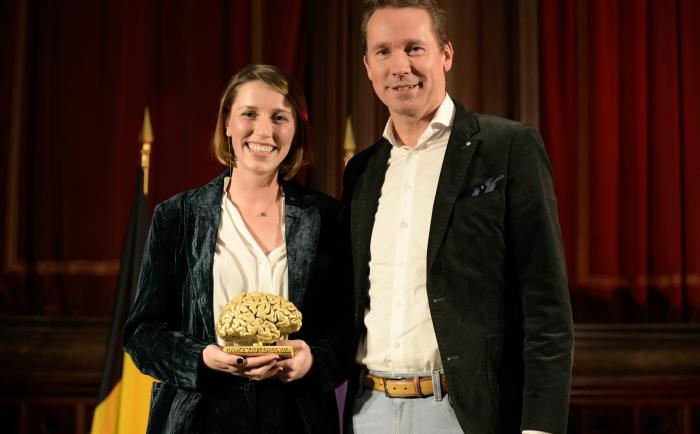 Hellen Tielemans and Flemish minister of Science and Innovation Jo Brouns